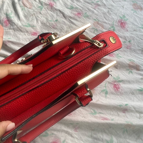 Red women’s going out  bag - Picture 6 of 6